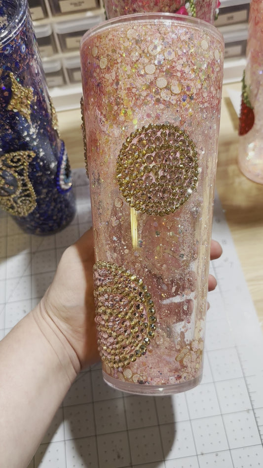 Concha Snow globe